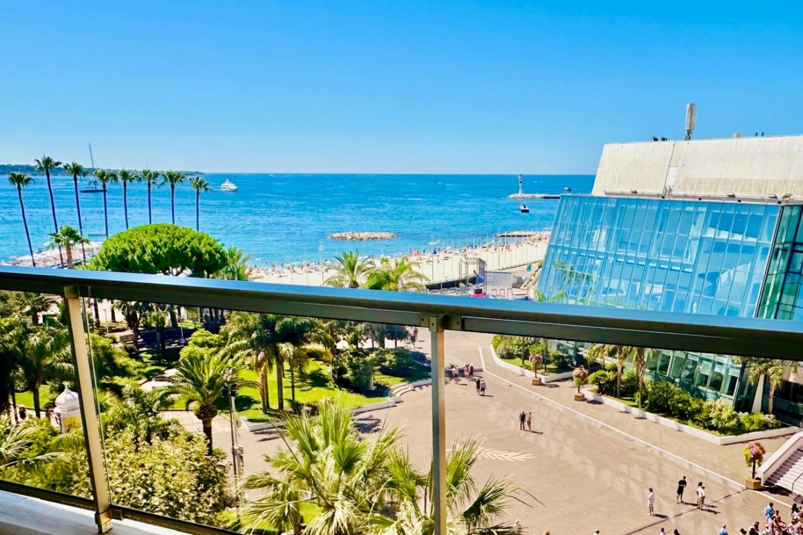 Cannes - Croisette - Palais Des Festivals Exterior photo
